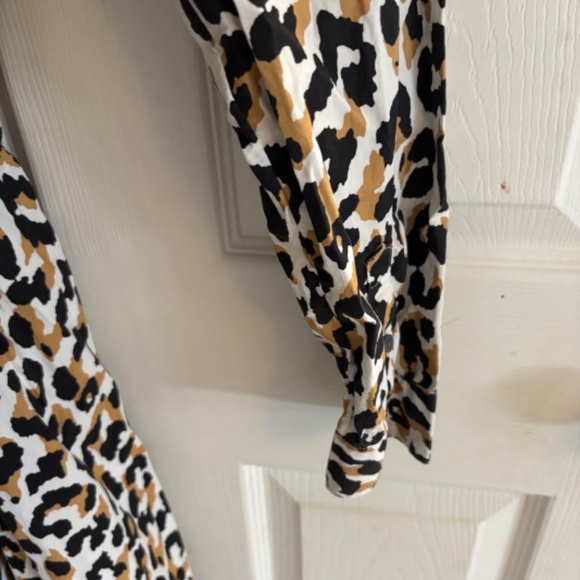 J.Crew Animal Print L/S Collared Belted Dress Size 8 - Picture 2 of 10